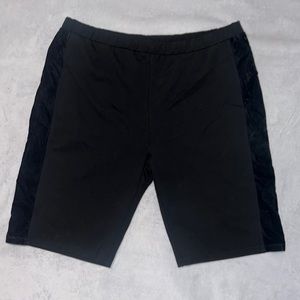 Fashion Nova 3XL black elastic waistband shorts